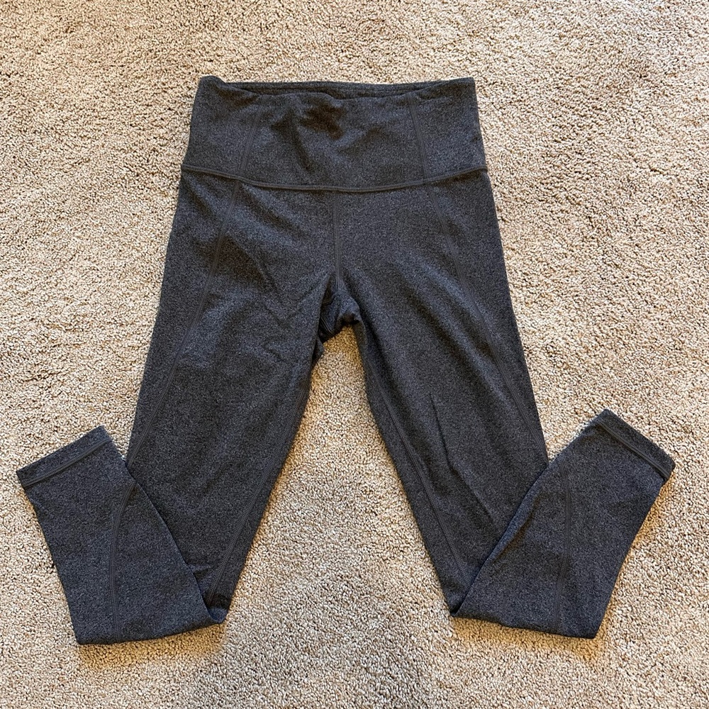 Like new Athleta Salutation 7/8 leggings in gray - discontinued style/color!